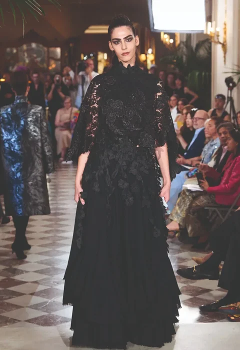 Franck Sorbier — Le Parfum des Globe Trotteuses — Haute Couture Winter 2026–2027 — Look N°14