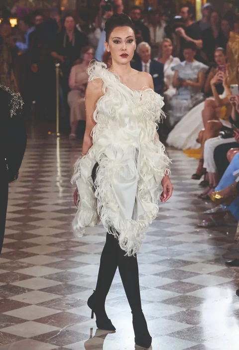 Franck Sorbier — Le Parfum des Globe Trotteuses — Haute Couture Winter 2026–2027 — Look N°16