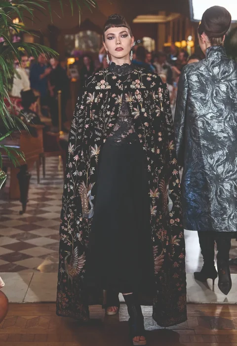 Franck Sorbier — Le Parfum des Globe Trotteuses — Haute Couture Winter 2026–2027 — Look N°18