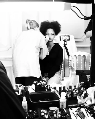 Preshow N°1 from the Franck Sorbier Le Parfum des Globe Trotteuses Haute Couture collection