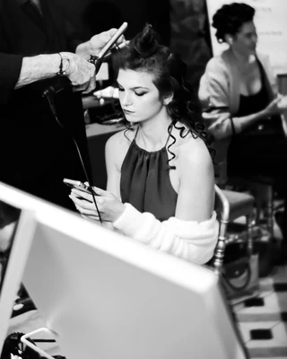 Preshow N°3 from the Franck Sorbier Le Parfum des Globe Trotteuses Haute Couture collection