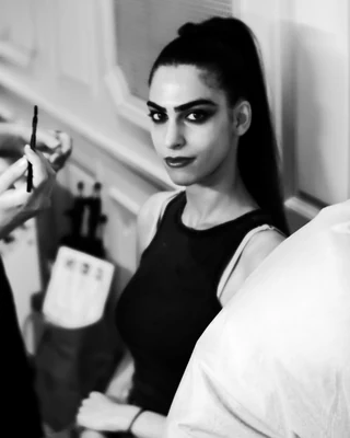 Preshow N°6 from the Franck Sorbier Le Parfum des Globe Trotteuses Haute Couture collection
