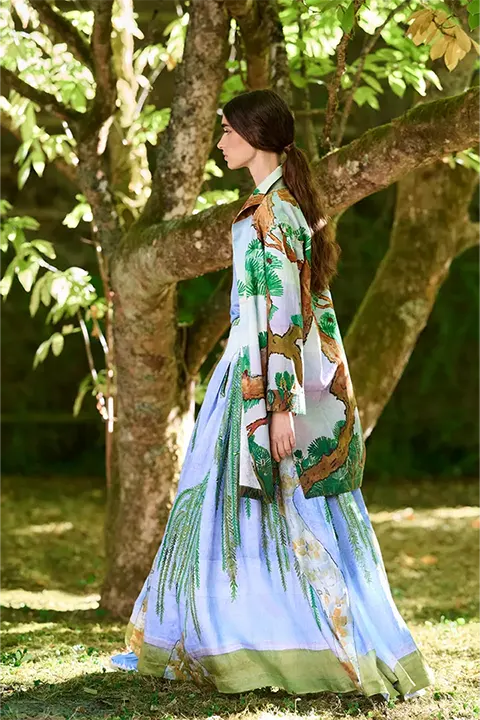 Detail view of Look N°1 from Junko Shimada Spring/Summer 2027.