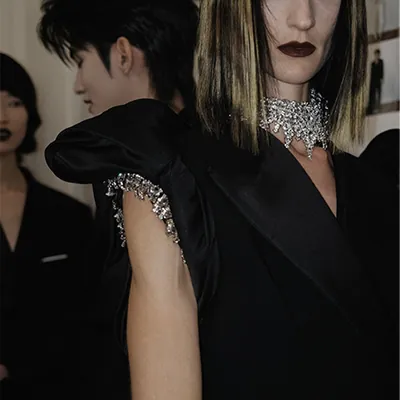 N°9 BACKSTAGE