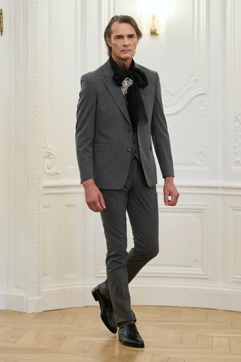 N°13 Peet Dullaert Fall/Winter 2026 Couture runway look