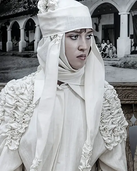 N°5 VERA KOMLIK - WHERE SILENCE SPEAKS: THE TIMELESS WORLD OF A BELARUSIAN DESIGNER