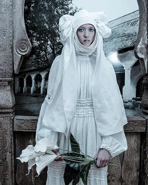 N°1 VERA KOMLIK - WHERE SILENCE SPEAKS:THE TIMELESS WORLD OF A BELARUSIAN DESIGNER