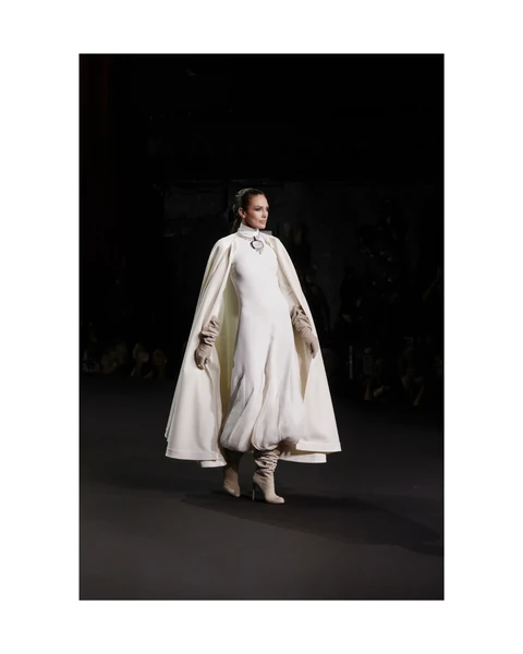 Look N°1 from the STÉPHANE ROLLAND Haute Couture Fall/Winter 2026–2027 collection.