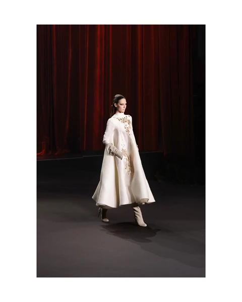 Look N°4 from the STÉPHANE ROLLAND Haute Couture Fall/Winter 2026–2027 collection.