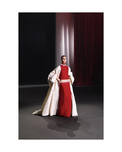 Look N°15 from the STÉPHANE ROLLAND Haute Couture Fall/Winter 2026–2027 collection.