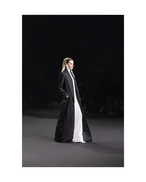 Look N°22 from the STÉPHANE ROLLAND Haute Couture Fall/Winter 2026–2027 collection.