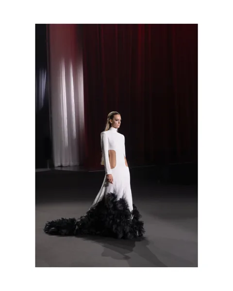Look N°24 from the STÉPHANE ROLLAND Haute Couture Fall/Winter 2026–2027 collection.