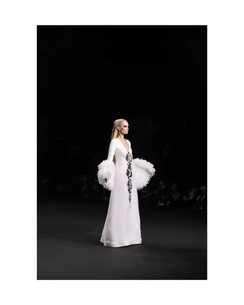Look N°26 from the STÉPHANE ROLLAND Haute Couture Fall/Winter 2026–2027 collection.