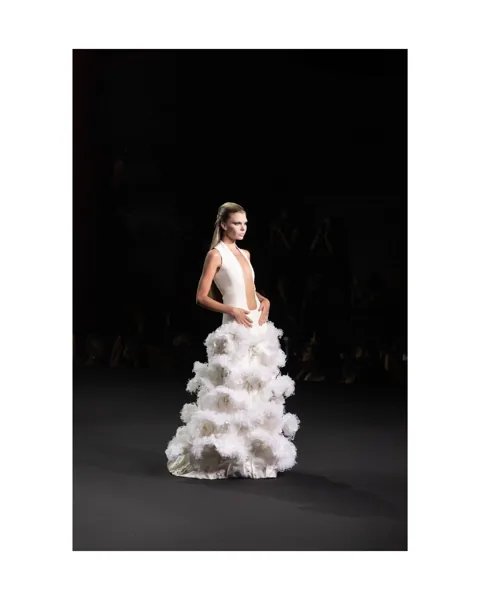 Look N°28 from the STÉPHANE ROLLAND Haute Couture Fall/Winter 2026–2027 collection.