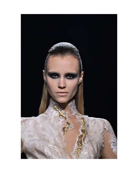 Look N°29 from the STÉPHANE ROLLAND Haute Couture Fall/Winter 2026–2027 collection.