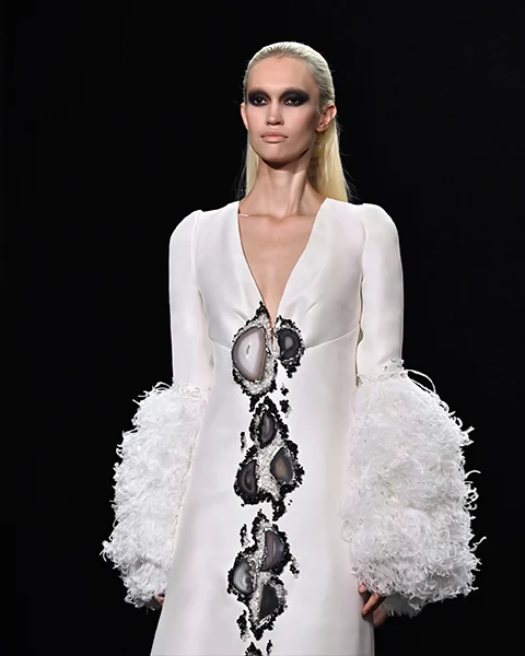 Look N°26 from the STÉPHANE ROLLAND Haute Couture Fall/Winter 2026–2027 collection.
