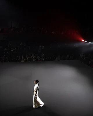Look N°23 from the STÉPHANE ROLLAND Haute Couture Fall/Winter 2026–2027 collection during Paris Haute Couture Week.