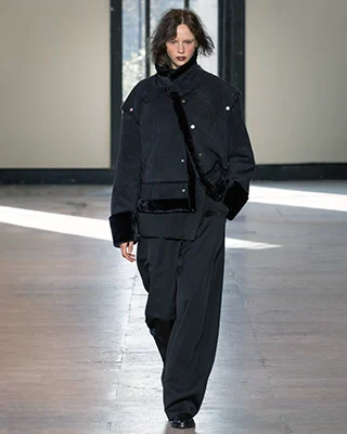 N°3 UJOH ANTITHESIS