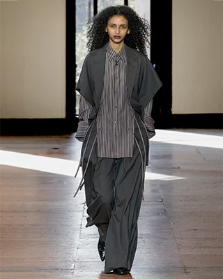 N°14 UJOH ANTITHESIS