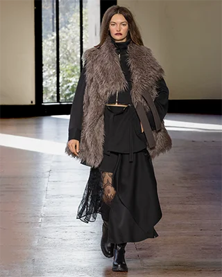 N°29 UJOH ANTITHESIS