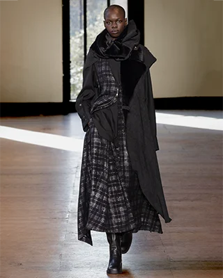 N°42 UJOH ANTITHESIS