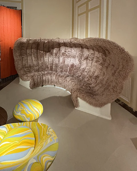 N°9 Luna-Laffanour's “TRÔNES 2” — The Seat of Power Reimagined