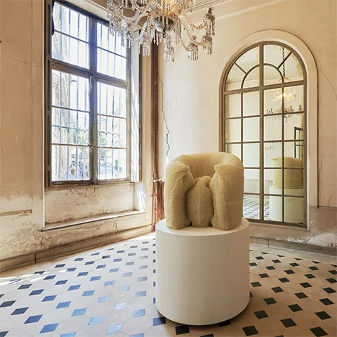 N°12 “TRÔNES 2” — The Seat of Power Reimagined