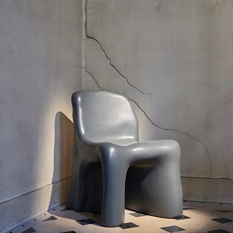 N°14 “TRÔNES 2” — The Seat of Power Reimagined