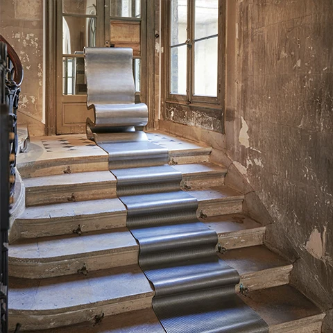 N°18 “TRÔNES 2” — The Seat of Power Reimagined