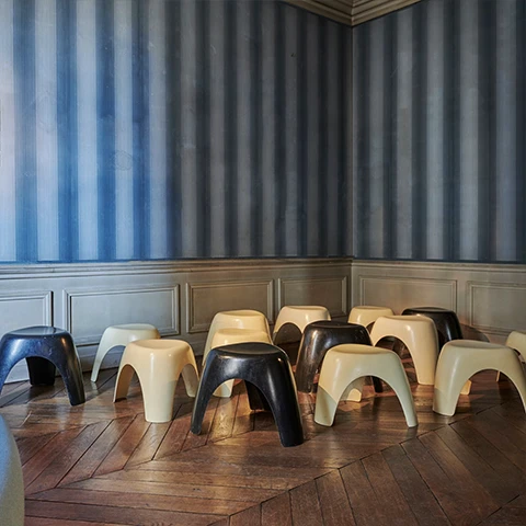 N°22 “TRÔNES 2” — The Seat of Power Reimagined