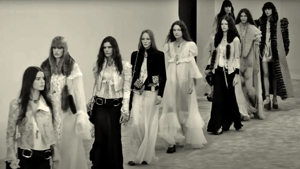 ARCHITECTURAL FLUIDITY OF CHLOÉ ARCHITECTURAL FLUIDITY OF CHLOÉ