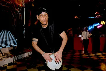 N°7 RICHARD ORLINSKI - A NIGHT TO REMEMBER AT THE MUSÉE GRÉVIN