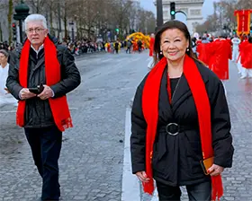 No. 5 — 当火马年庆典席卷香榭丽舍大街