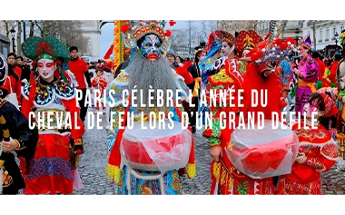 Paris célèbre l’Année du Cheval de Feu lors d’un grand défilé