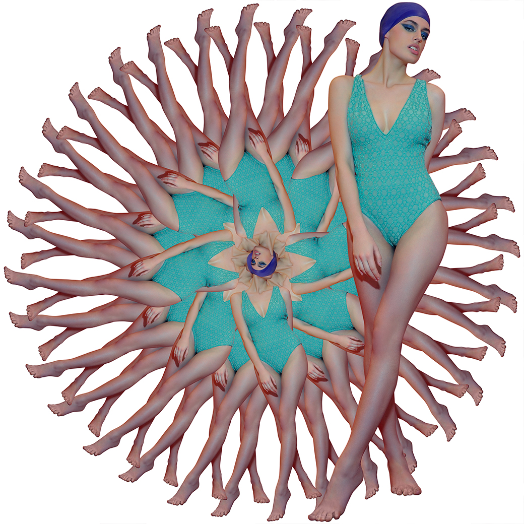 01 Maria Aristidou 的高端比基尼和一件式泳衣是由用最好的细线和金属纱线制作而成的奢华面料。