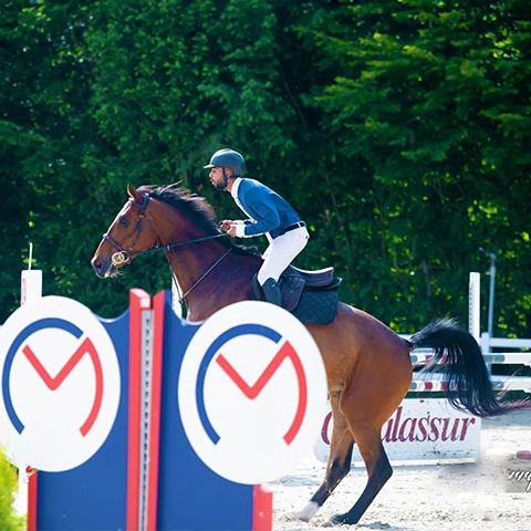N°2 ROYAL JUMP - CHÂTEAU DE BERTICHÈRES